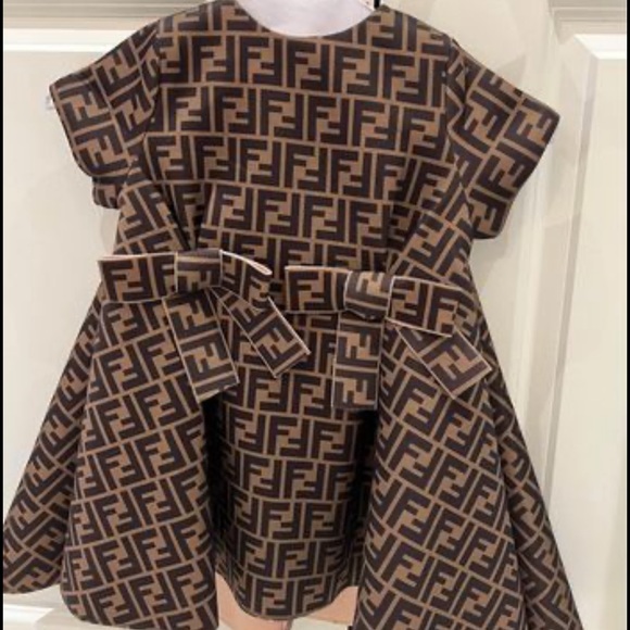 3 year old Fendi dress - Picture 1 of 2